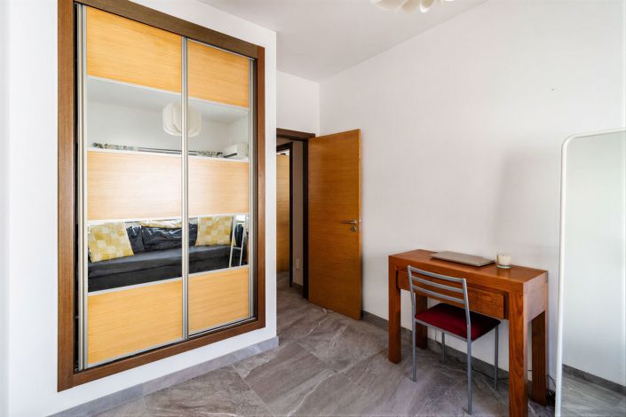 Image No.18-2 Bed Apartment for sale