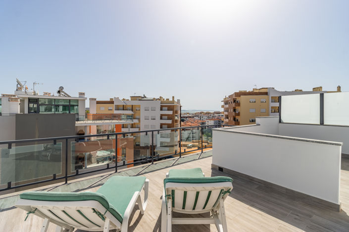 Image No.25-2 Bed Apartment for sale