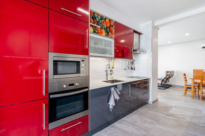 2 KITCHEN (2).jpg