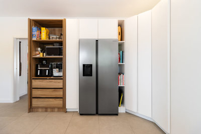 13 KITCHEN.jpg