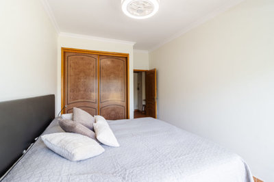 11 BEDROOM.jpg