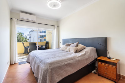 10 BEDROOM.jpg