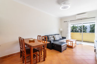4 LIVING ROOM.jpg