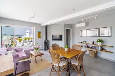 4 living room.jpg