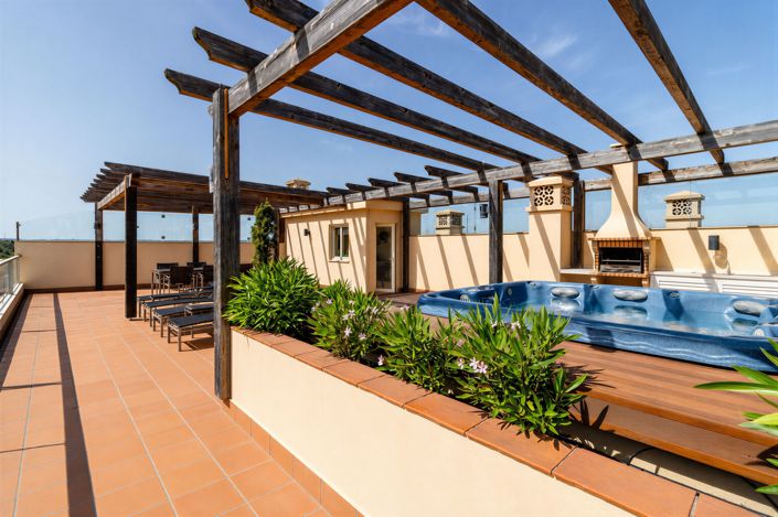 Image No.14-3 Bed Apartment for sale