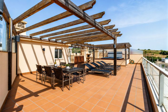 Image No.15-3 Bed Apartment for sale