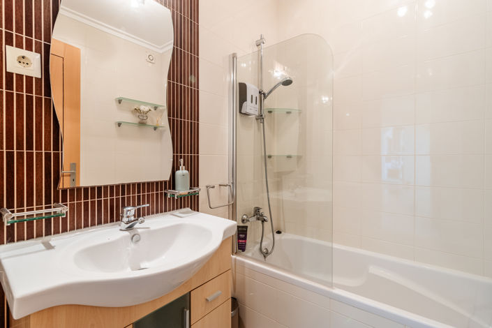 Image No.24-3 Bed Apartment for sale
