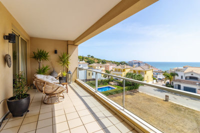 9 BALCONY (8).jpg