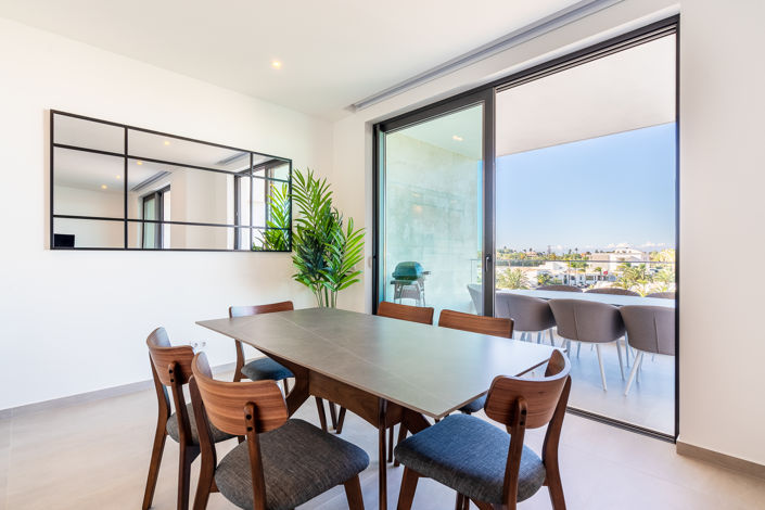 Image No.10-3 Bed Apartment for sale
