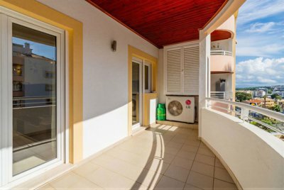 12 BALCONY (1).jpg