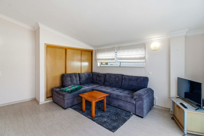 Image No.18-2 Bed Townhouse for sale