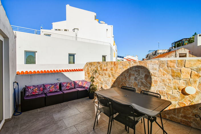 Image No.20-2 Bed Townhouse for sale