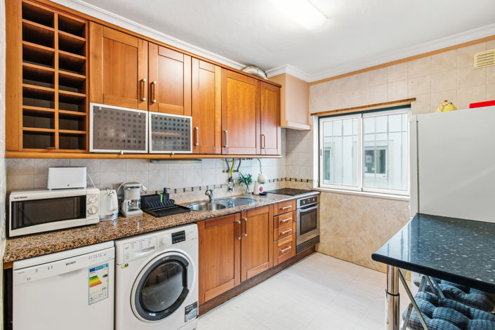 Image No.3-2 Bed Townhouse for sale