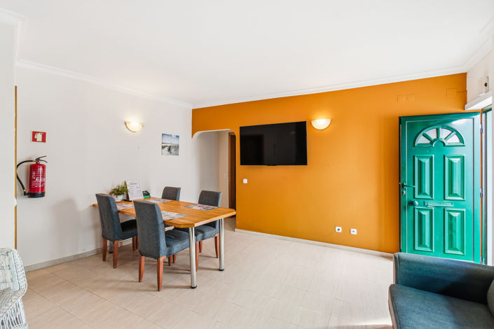 Image No.8-2 Bed Townhouse for sale
