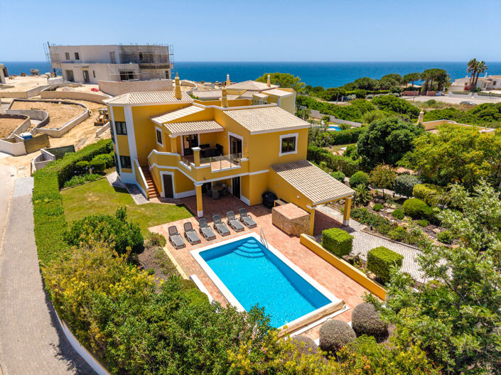 Image No.57-4 Bed Villa for sale