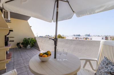 5 balcony (3).jpg
