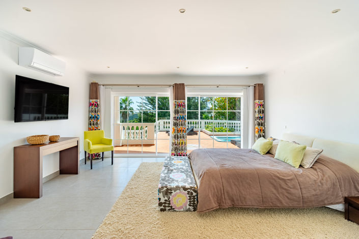 Image No.15-5 Bed Villa for sale