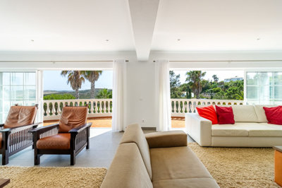 1 LIVING ROOM (2).jpg