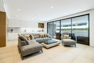 1 LIVING ROOM (3).jpg