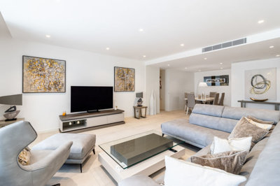 1 LIVING ROOM (4).jpg