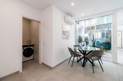 2 KITCHEN (3).jpg
