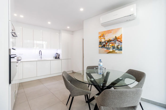 Image No.8-3 Bed Townhouse for sale