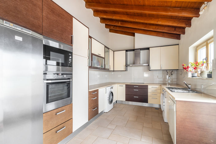 Image No.8-3 Bed Townhouse for sale