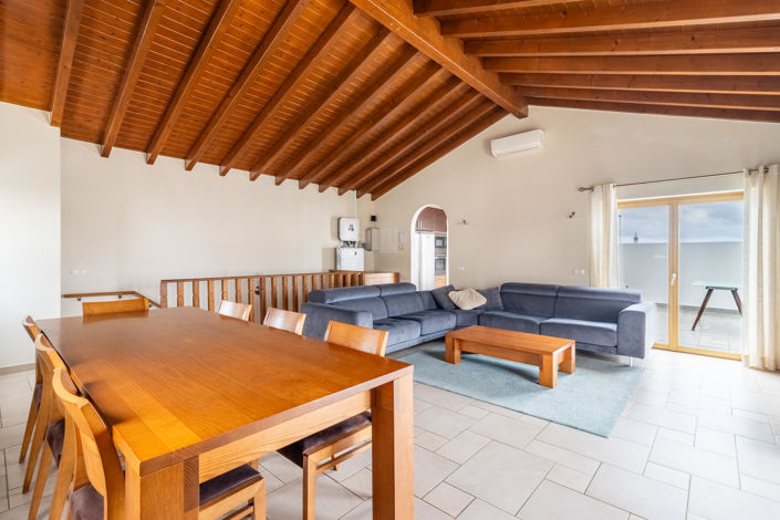 Image No.19-3 Bed Commercial for sale