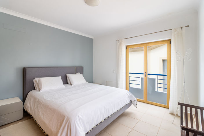 Image No.33-3 Bed Commercial for sale