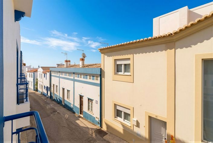 Image No.34-3 Bed Commercial for sale