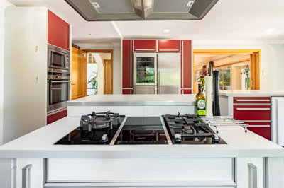 4 kitchen (3).jpg