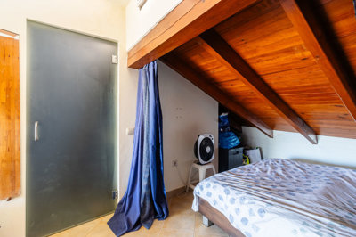 2nd living room (5).jpg