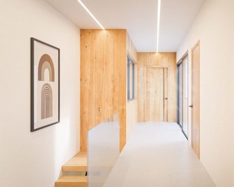 hallway.jpg