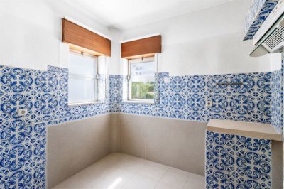 2 kitchen (1).jpg