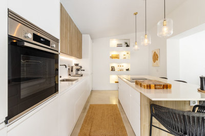 2 KITCHEN (3).jpg