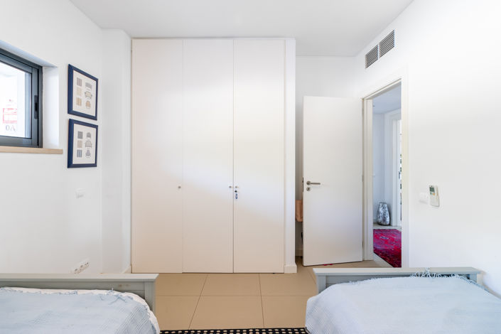 Image No.15-3 Bed Apartment for sale