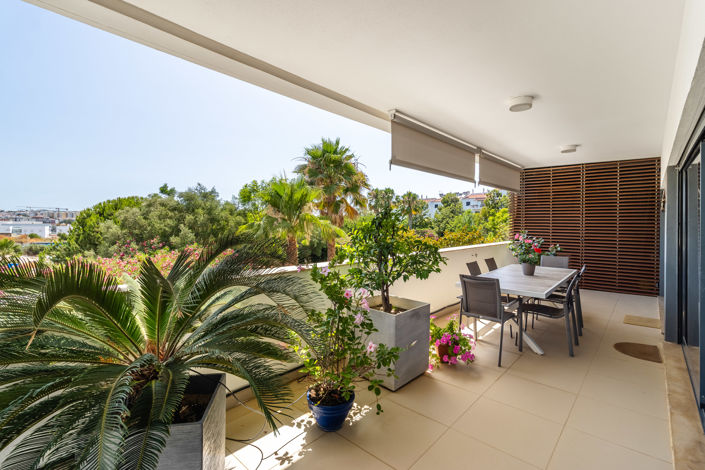 Image No.20-3 Bed Apartment for sale