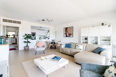 1 LIVING ROOM (5).jpg