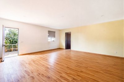 1 LIVING ROOM (3).jpg