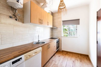 2 KITCHEN (2).jpg