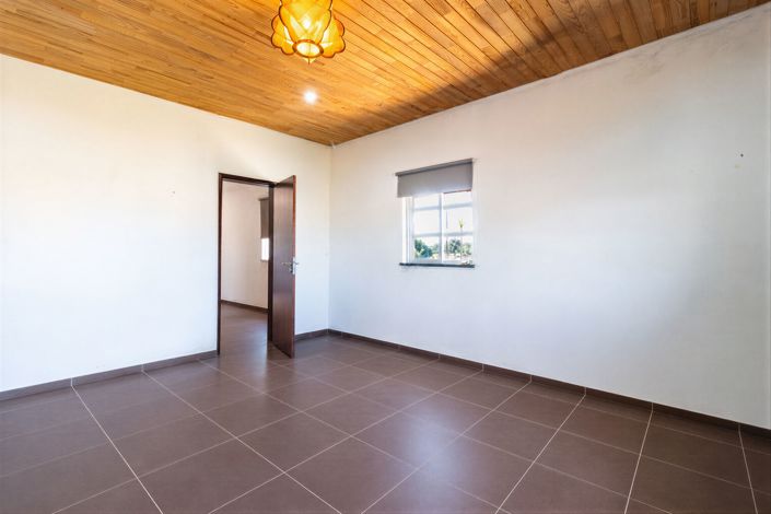Image No.9-1 Bed Villa for sale