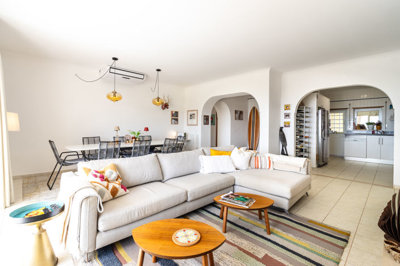 LIVING ROOM 3.jpg