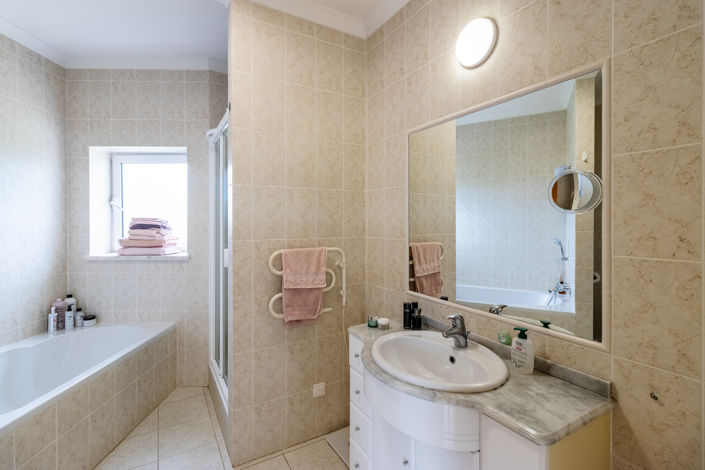Image No.23-3 Bed Apartment for sale