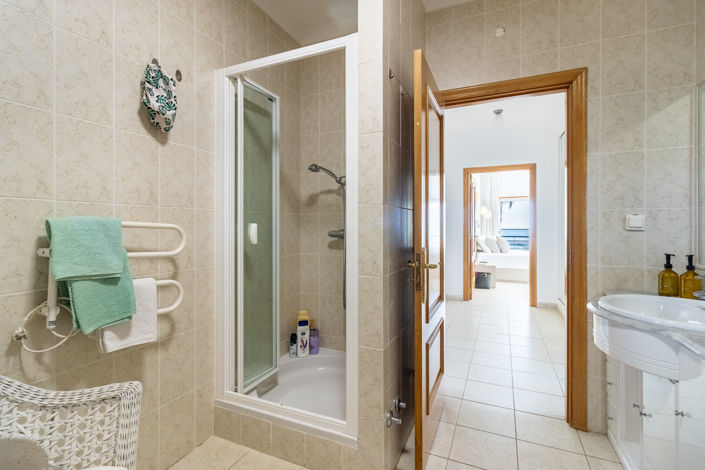 Image No.26-3 Bed Apartment for sale