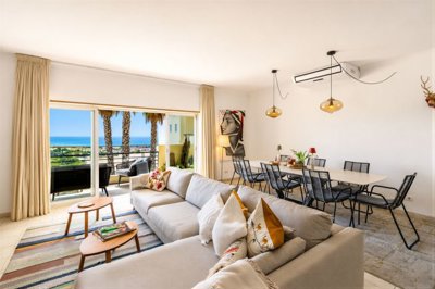 living room (3).jpg