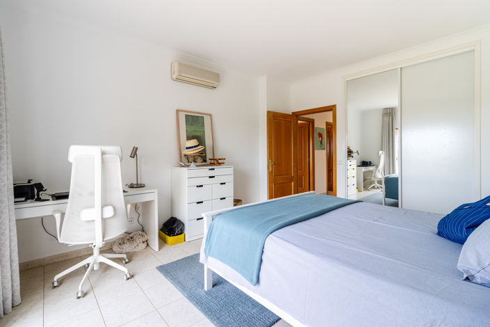 Image No.34-3 Bed Apartment for sale