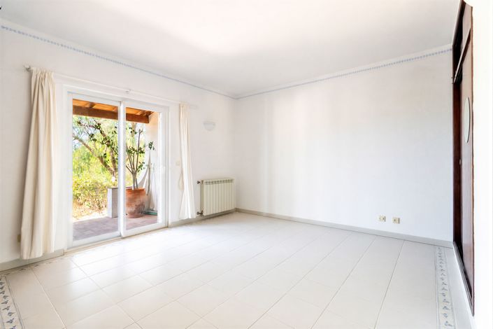 Image No.24-4 Bed Villa for sale