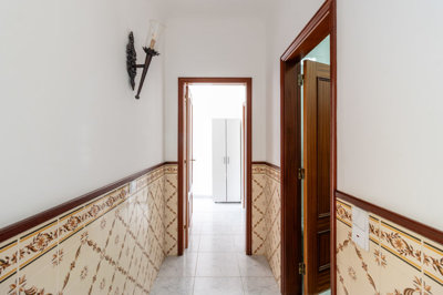 2.1 HALLWAY.jpg