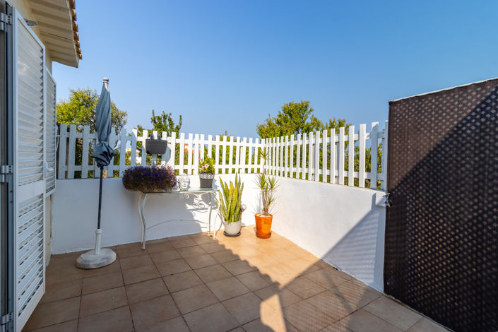 Image No.10-2 Bed Villa for sale