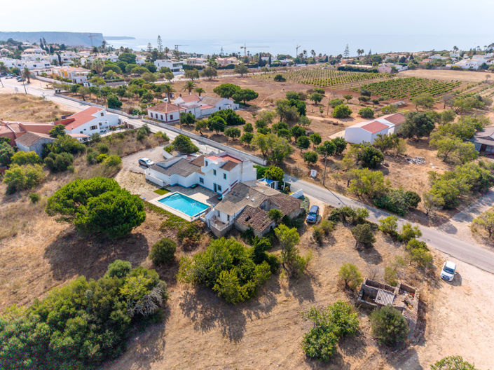 Image No.25-2 Bed Villa for sale